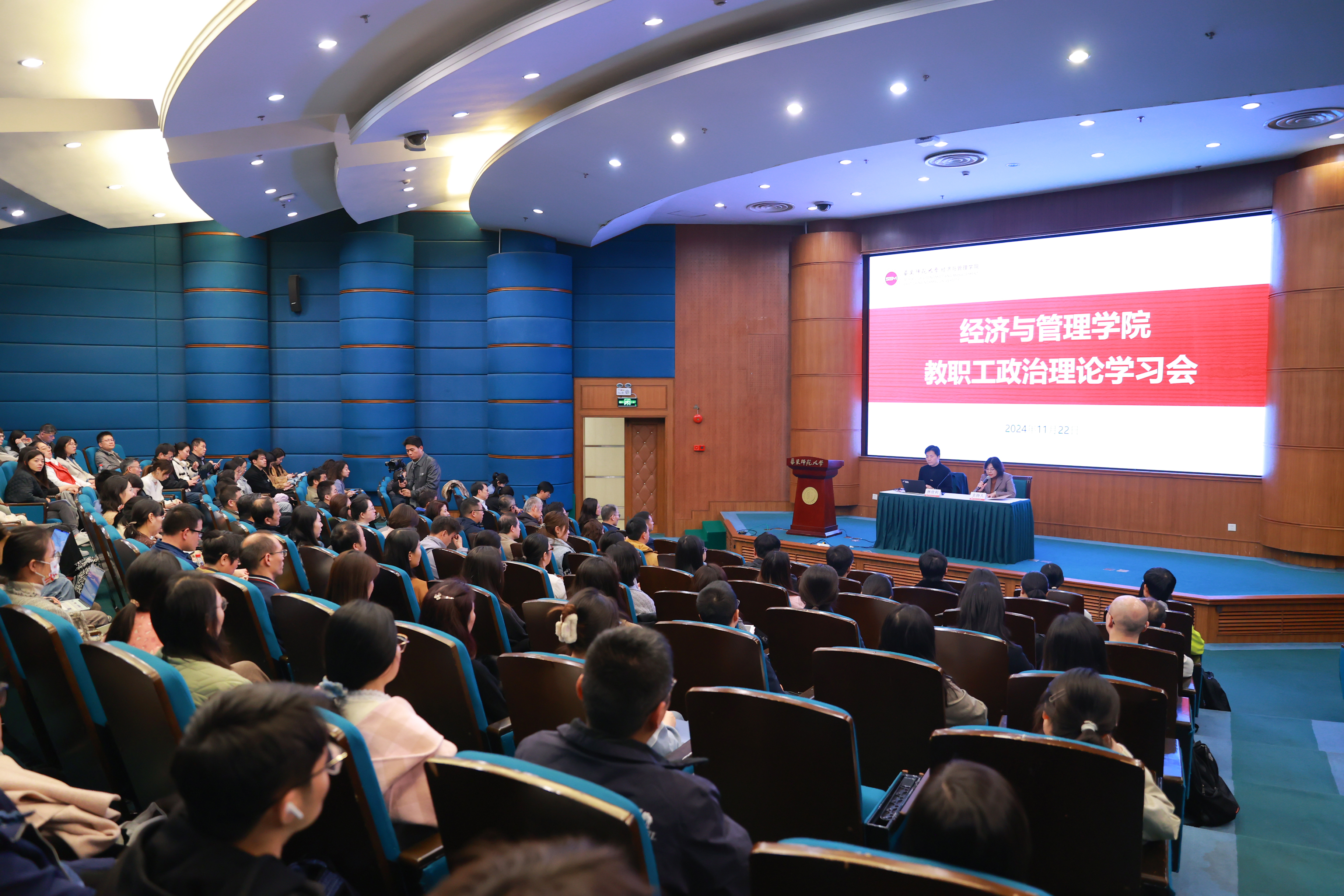 AI7I1178.JPG AI7I1178.JPG