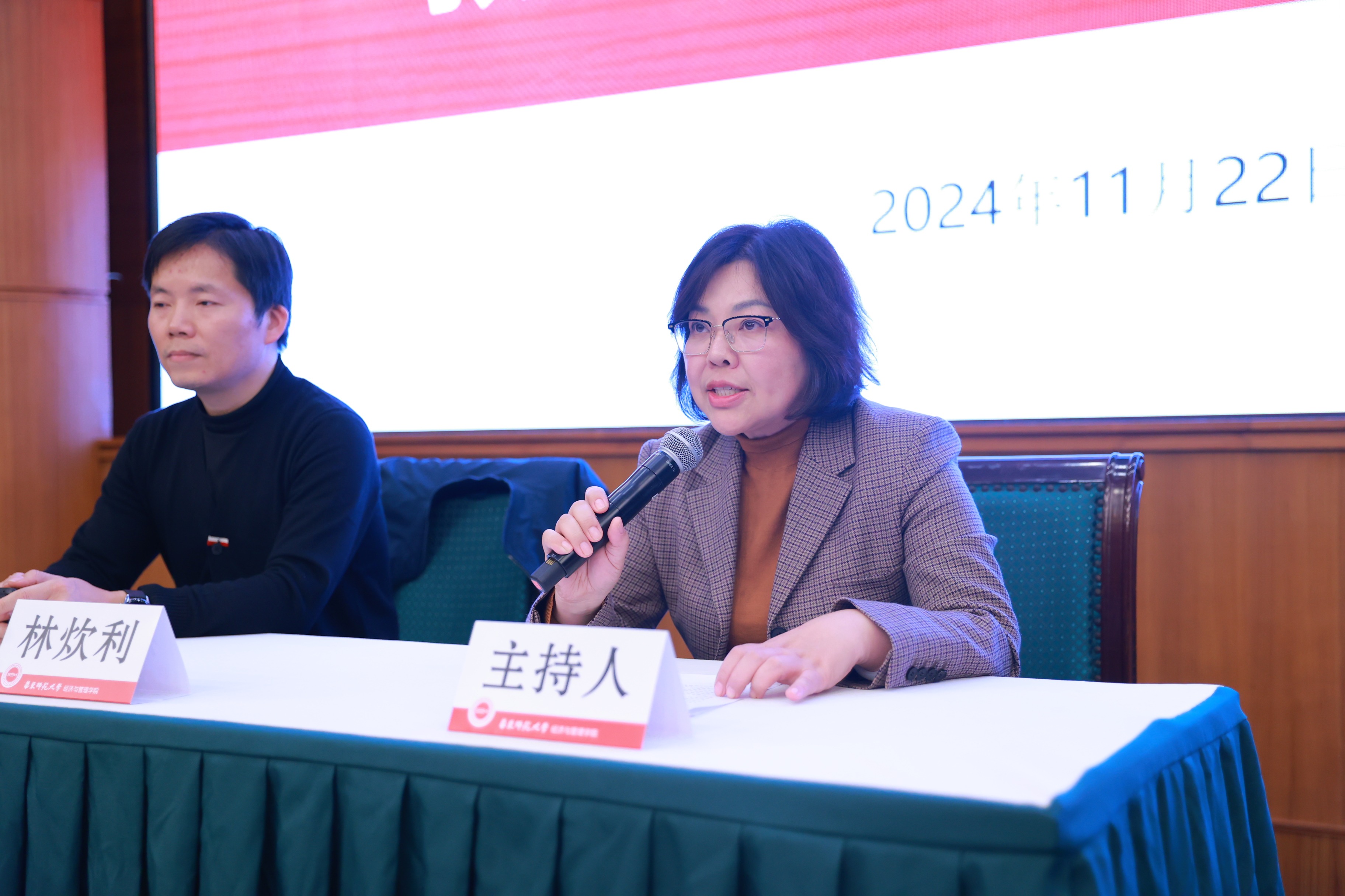 AI7I1633.JPG AI7I1633.JPG