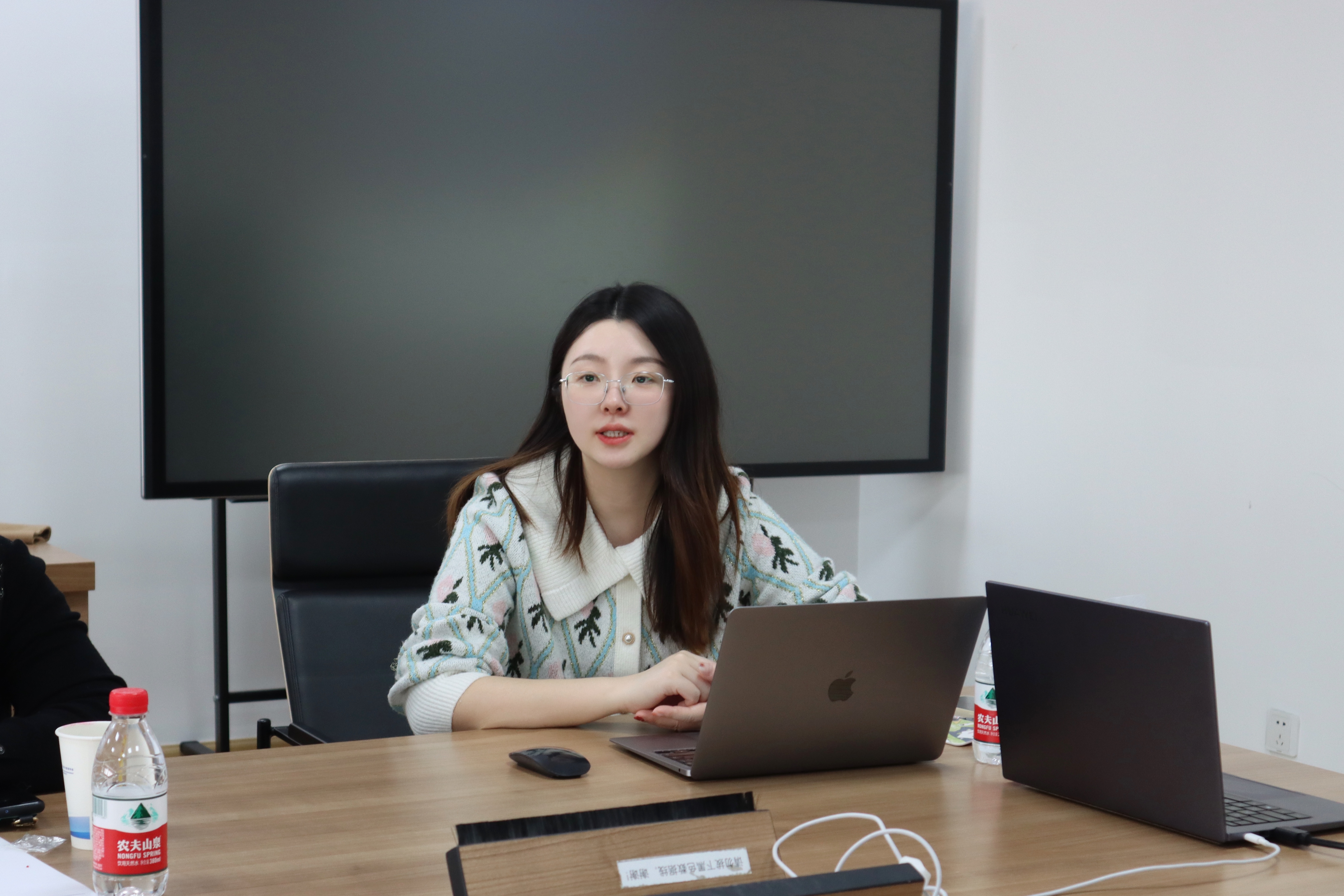 王旭发言.jpg 王旭发言.jpg