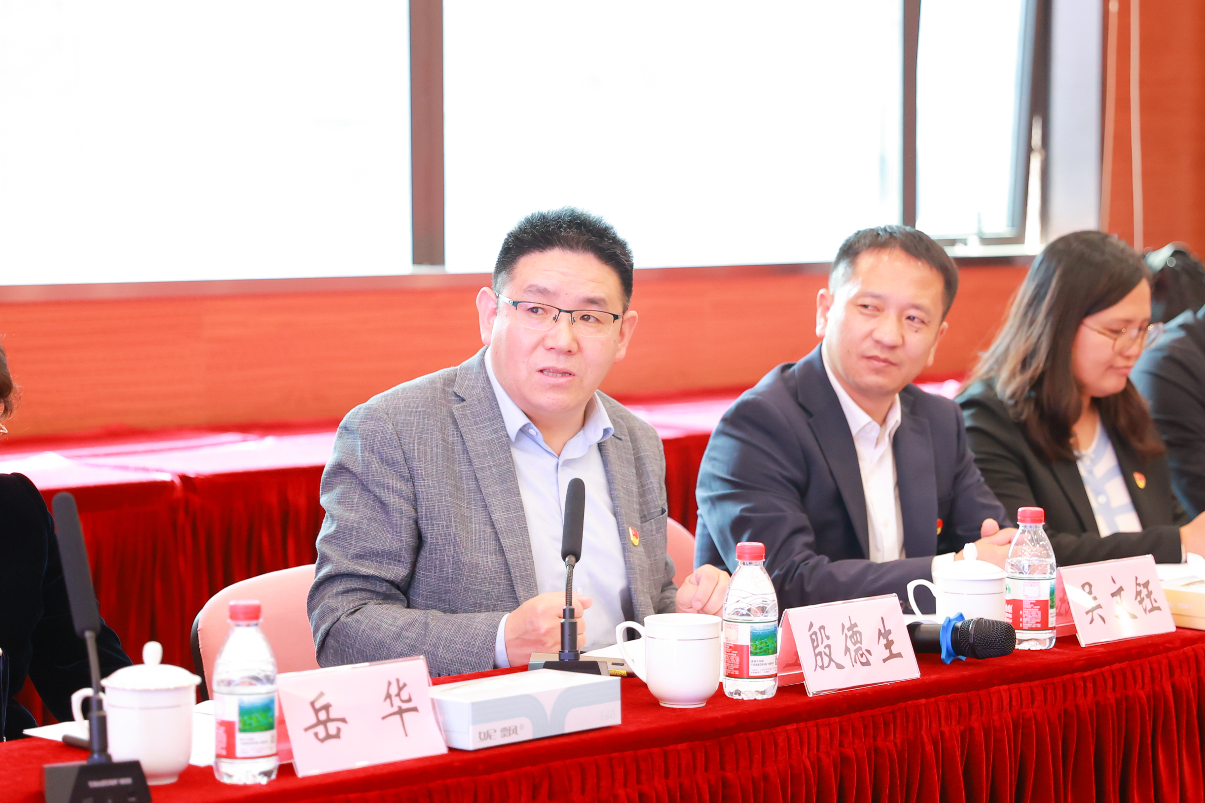 AI7I6249.jpg AI7I6249.jpg