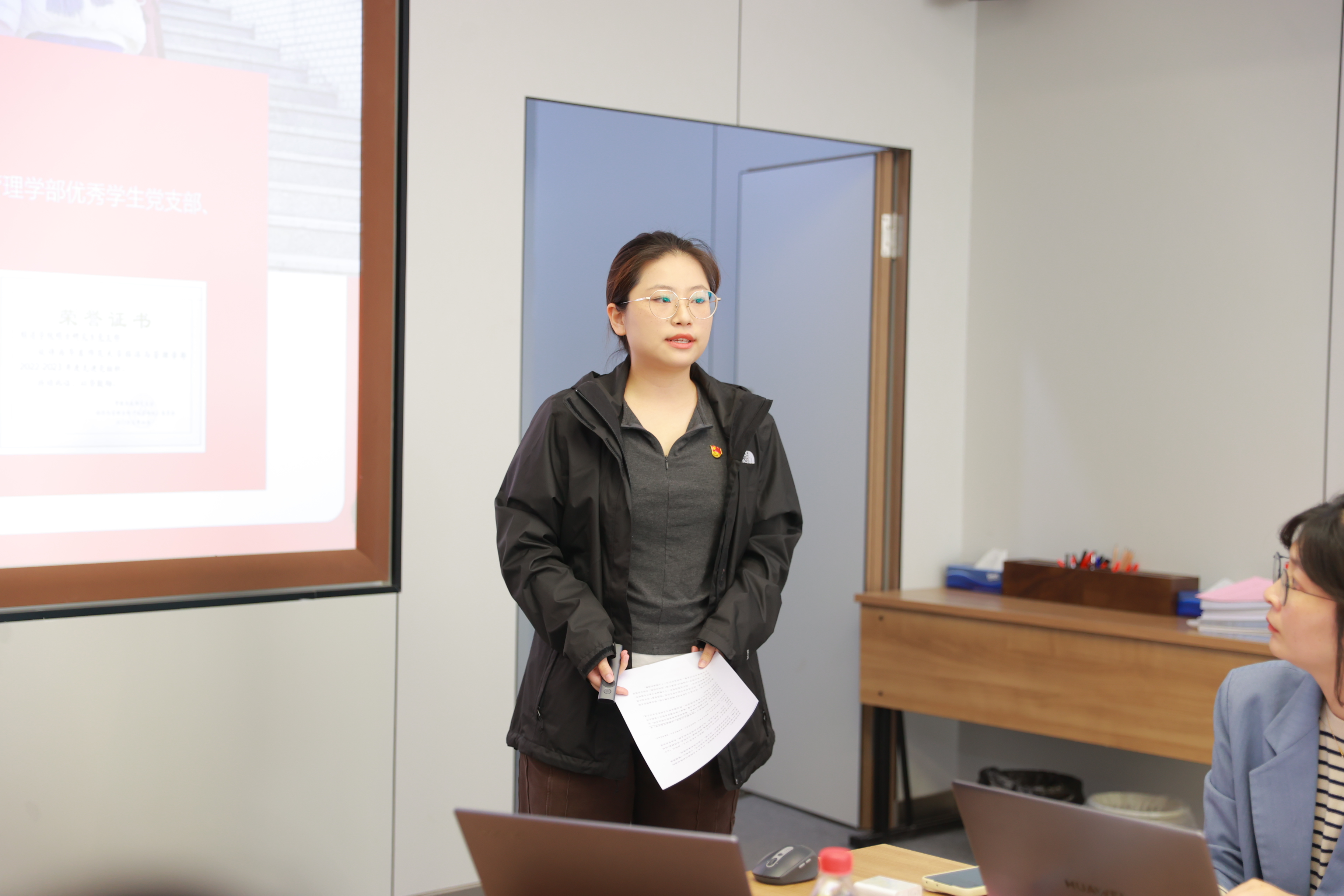 AI7I7946.JPG AI7I7946.JPG